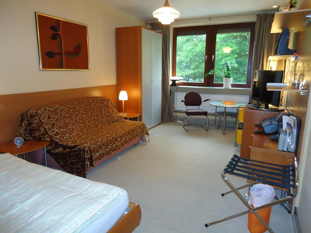 Air Boardinghouse Tulip Stockum, Zu Fuss - 3 Minuten Zur Messe دوسلدورف الغرفة الصورة